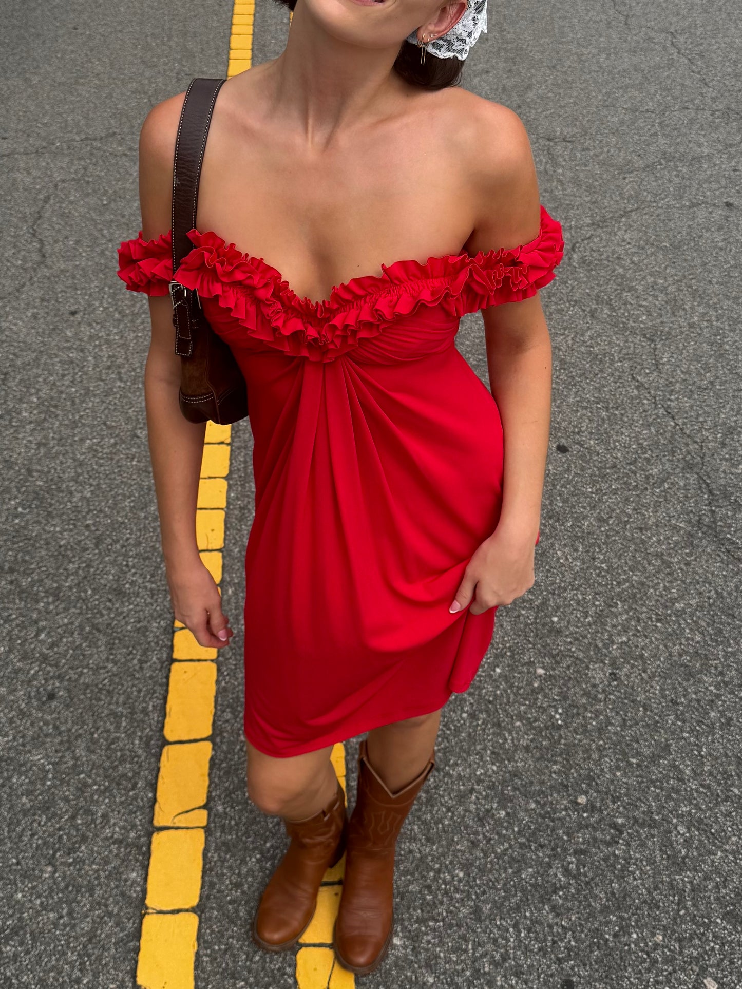 Vintage 90s Maggy London off the shoulder red dress 🌹