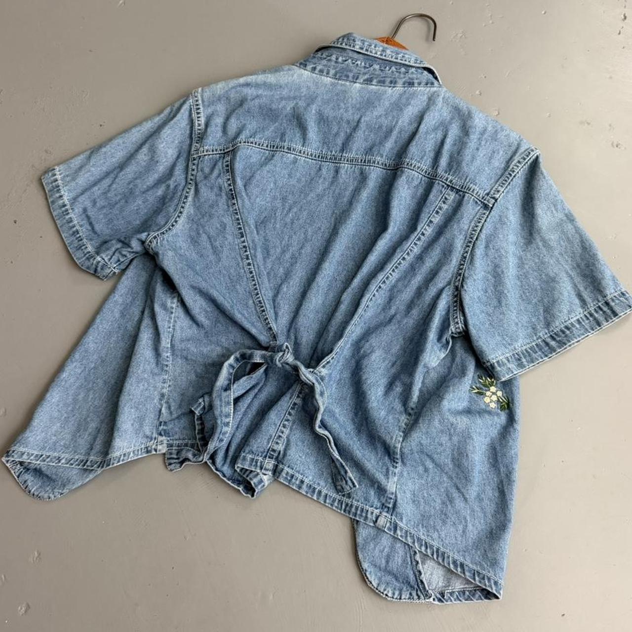 VINTAGE DENIM SHORT SLEEVE FLORAL BUTTON DOWN