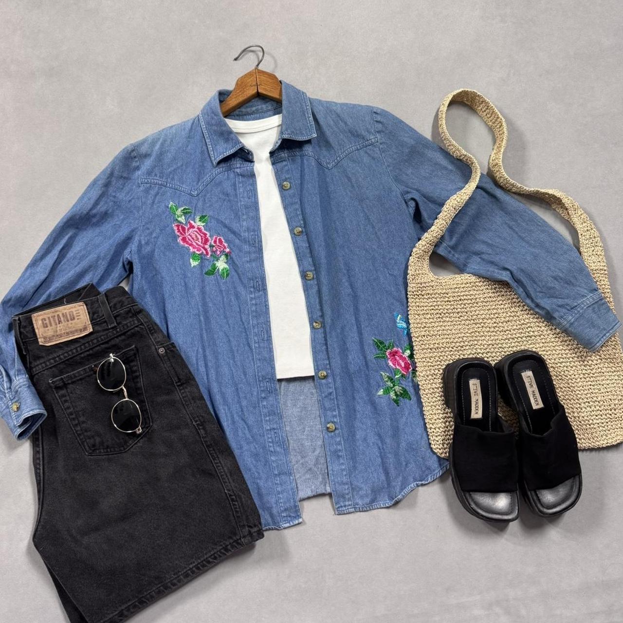 VINTAGE COLDWATER CREEK DENIM FLORAL EMBROIDERED BUTTON UP