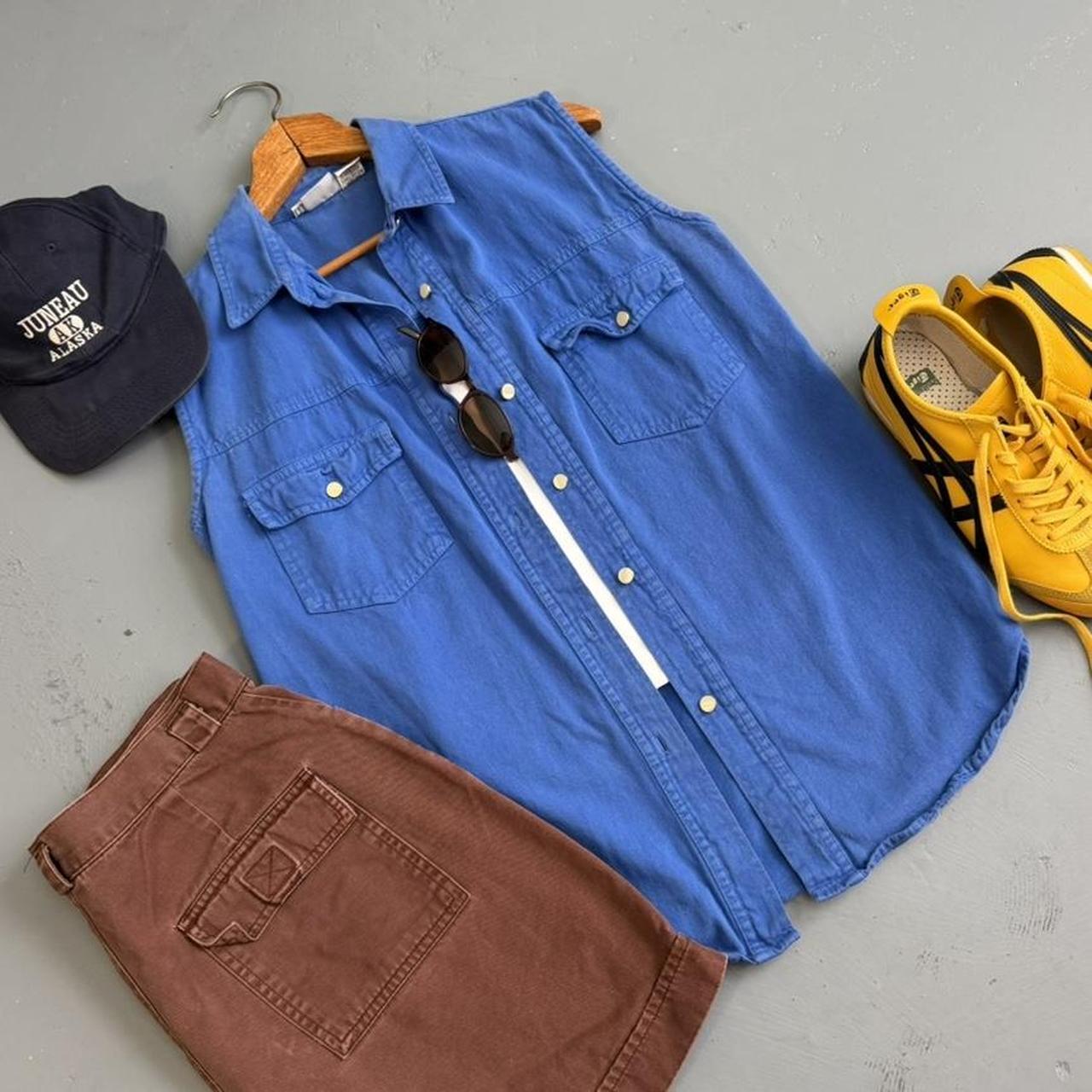 VINTAGE BLUE WESTERN BUTTON DOWN TOP 🍌