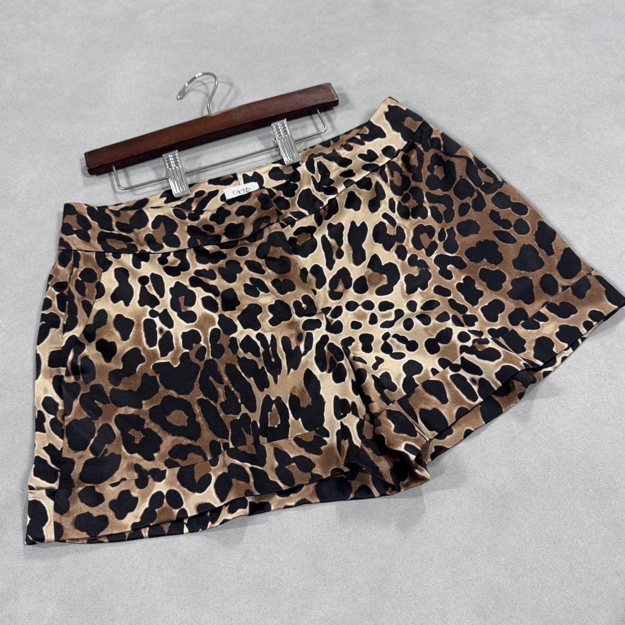 VINTAGE 90S CACHE SILK ANIMAL PRINT SHORTS 🐆