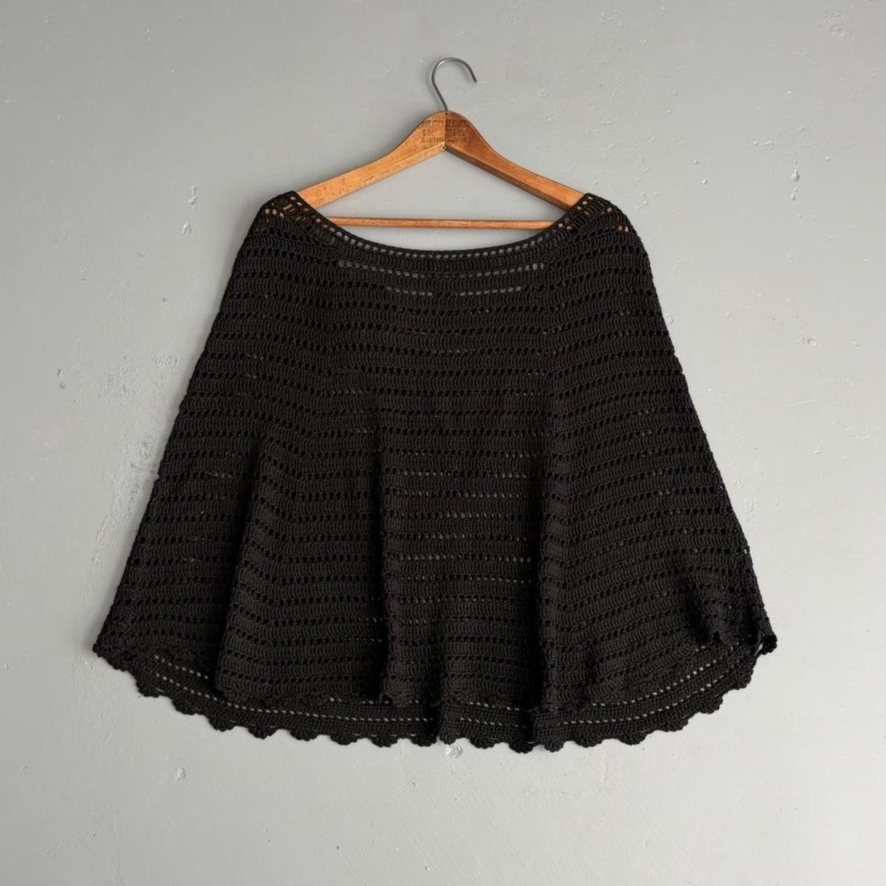 VINTAGE INC BLACK FLOWER PONCHO