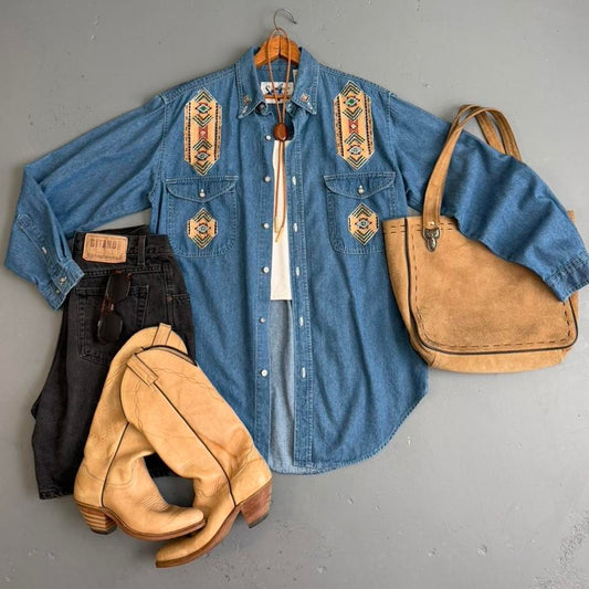 VINTAGE DENIM BUTTON DOWN WITH WESTERN EMBROIDERY 🌵
