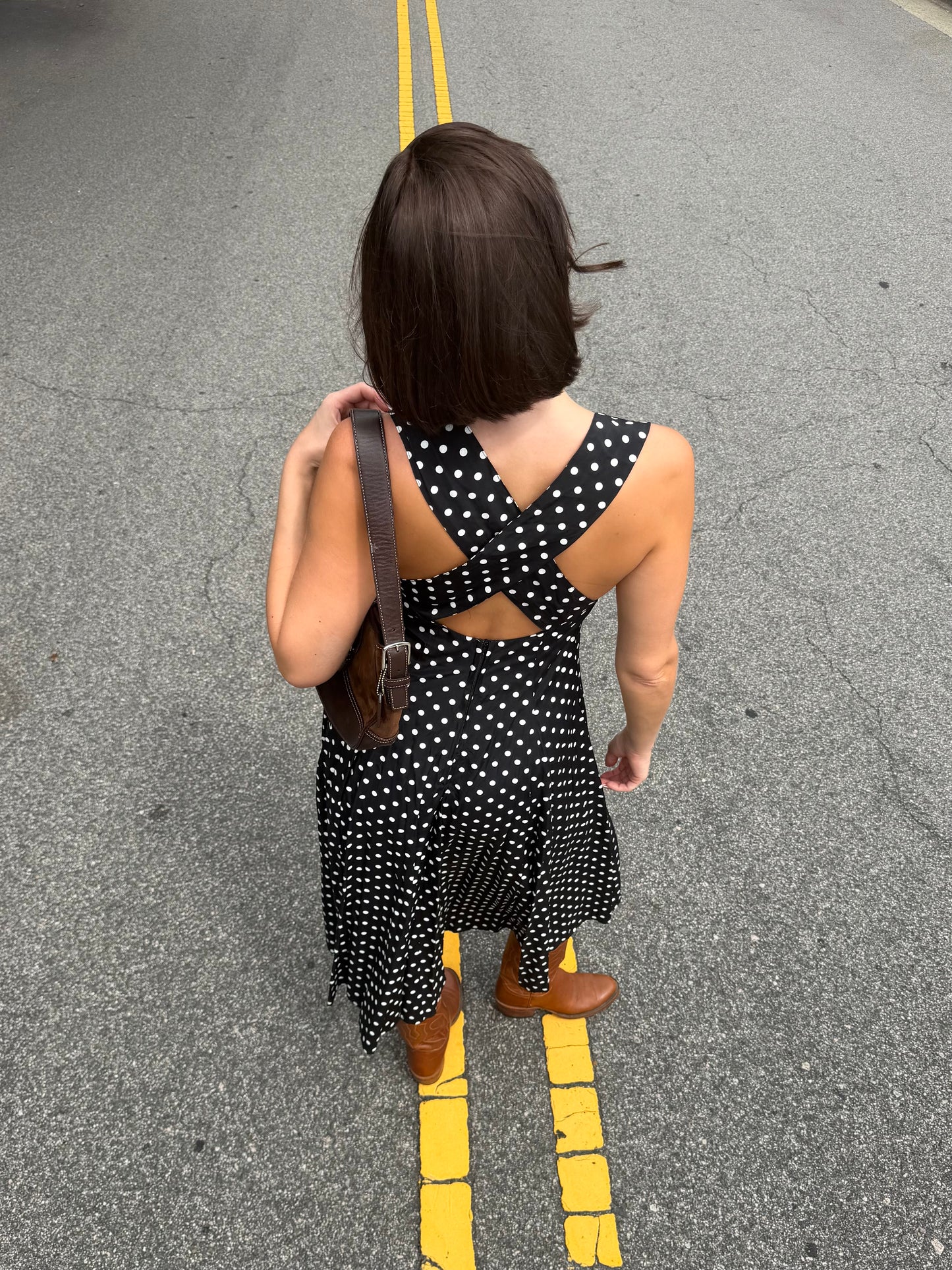 Vintage 90s black & white polka dot cross back maxi dress 🚕