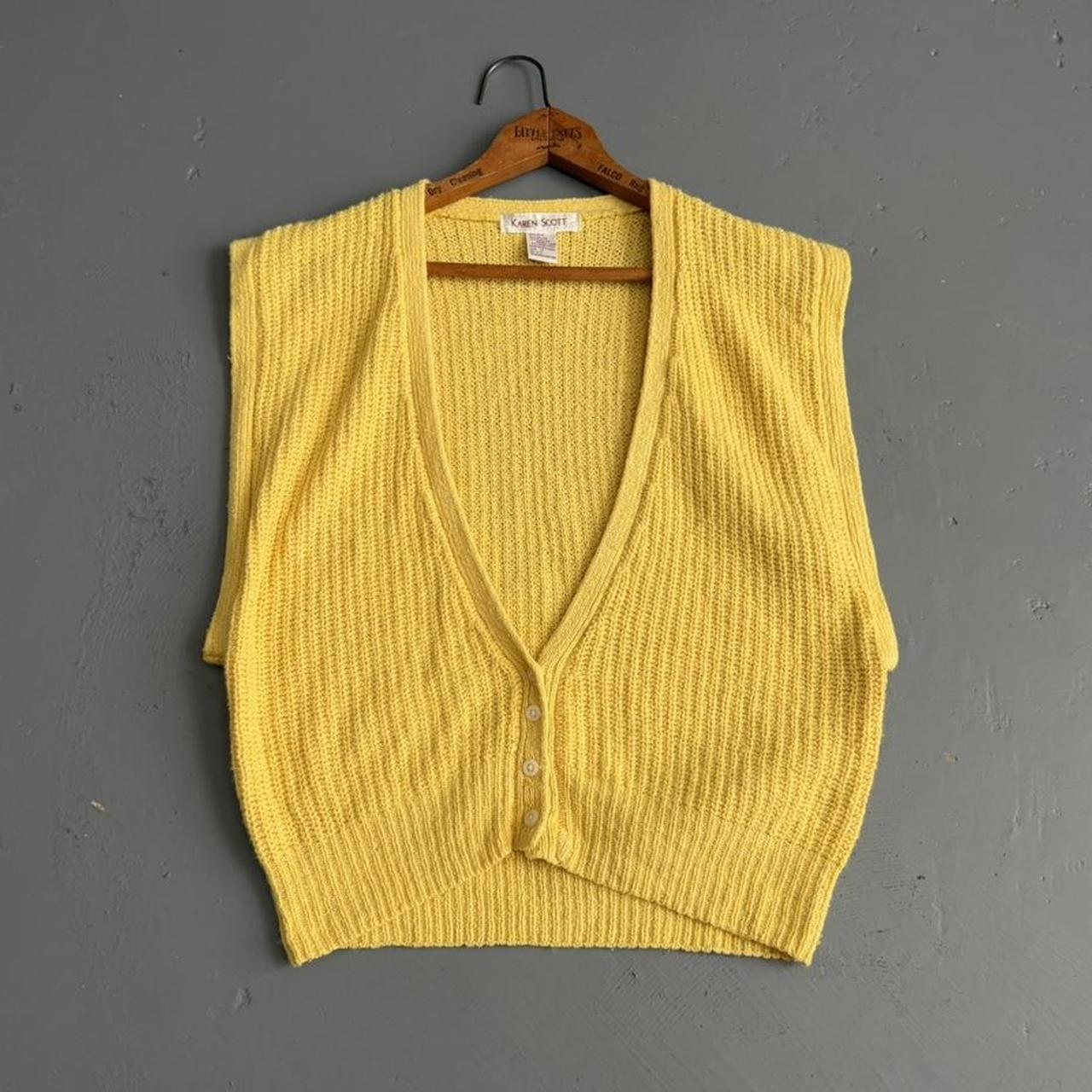VINTAGE YELLOW KNIT BUTTON SWEATER VEST