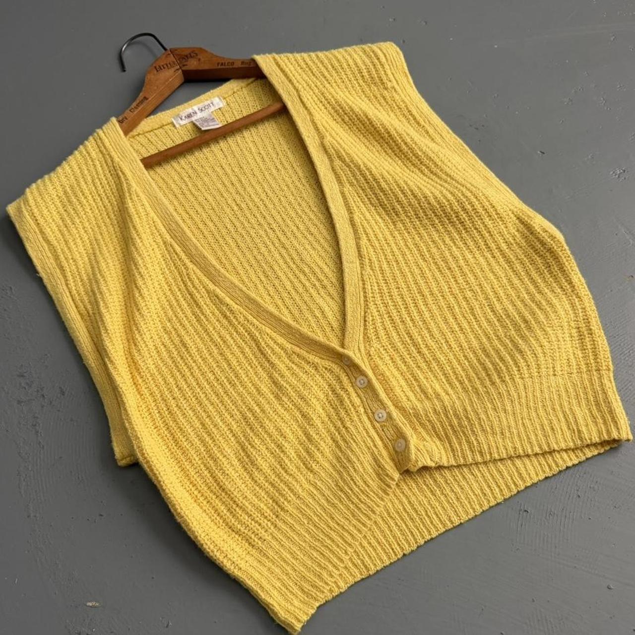VINTAGE YELLOW KNIT BUTTON SWEATER VEST