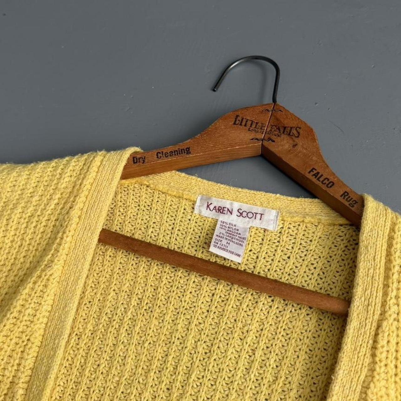 VINTAGE YELLOW KNIT BUTTON SWEATER VEST
