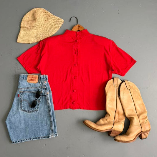 VINTAGE 90S HUNTERS RUN RED BUTTON TOP 🍓