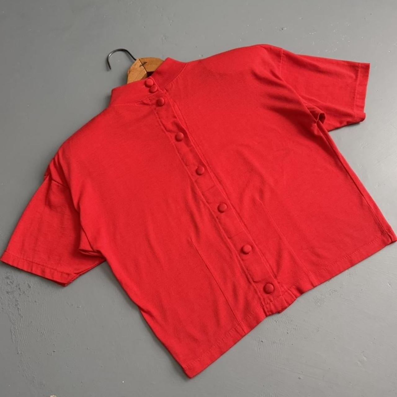 VINTAGE 90S HUNTERS RUN RED BUTTON TOP 🍓