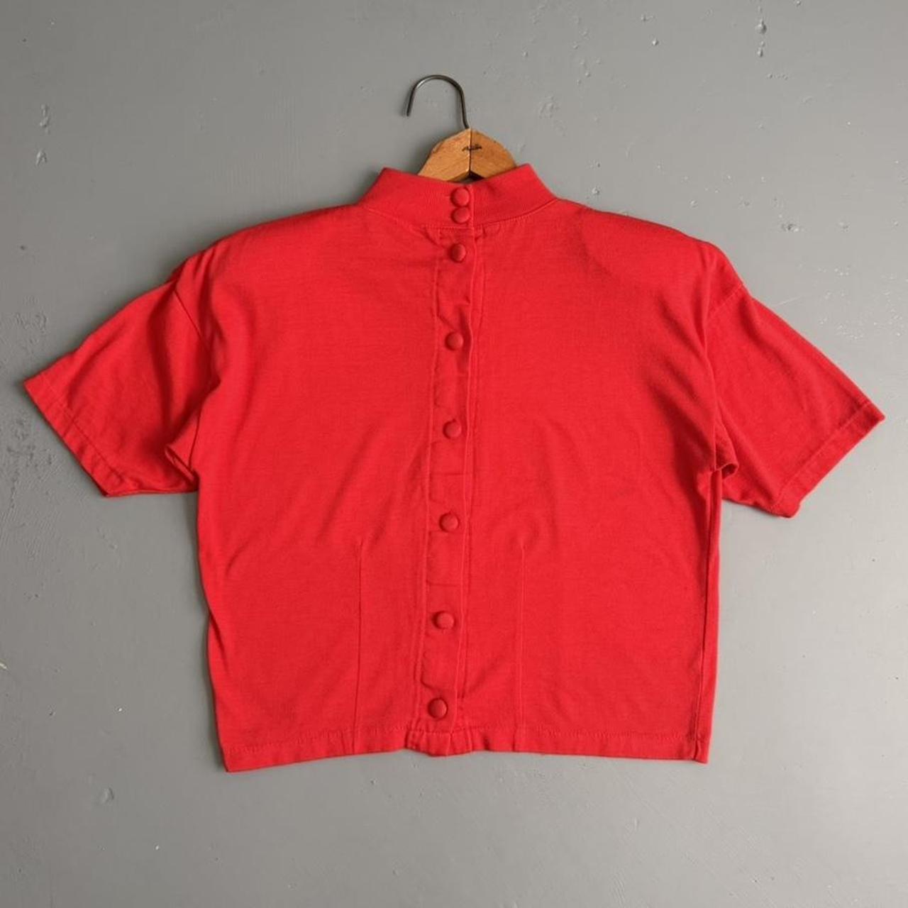 VINTAGE 90S HUNTERS RUN RED BUTTON TOP 🍓