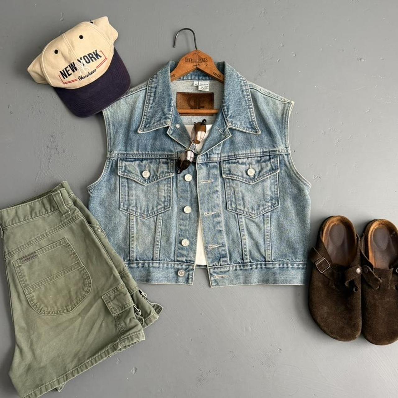 VINTAGE 90S DENIM VEST 🪐