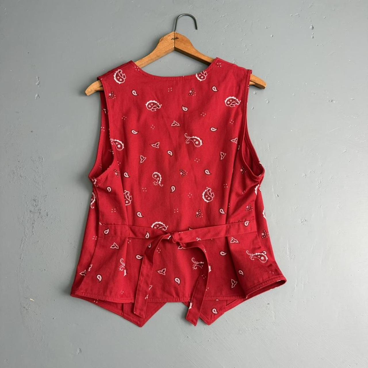 VINTAGE RED BANDANA PICNIC BUTTON VEST 🐜🐜🐜🍉🌭🥕🫛