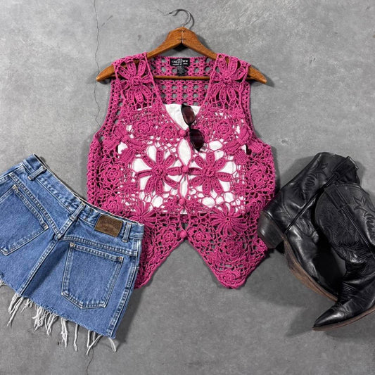 VINTAGE 90S ONE STEP UP PINK CROCHET FLORAL KNIT VEST