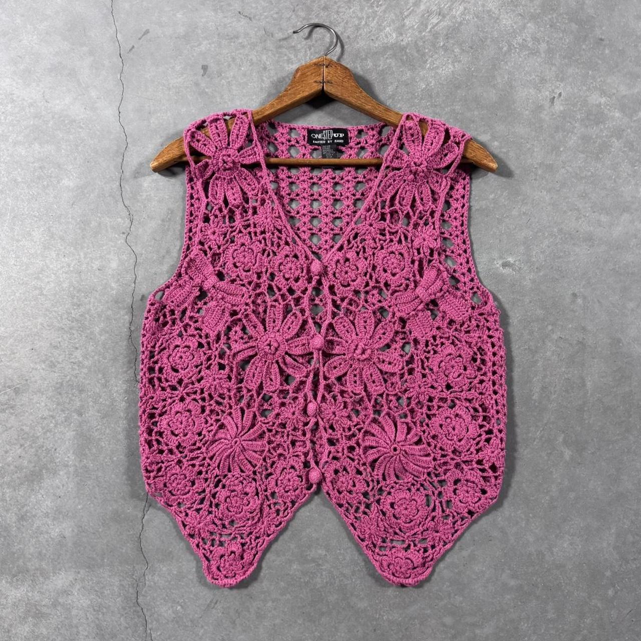VINTAGE 90S ONE STEP UP PINK CROCHET FLORAL KNIT VEST