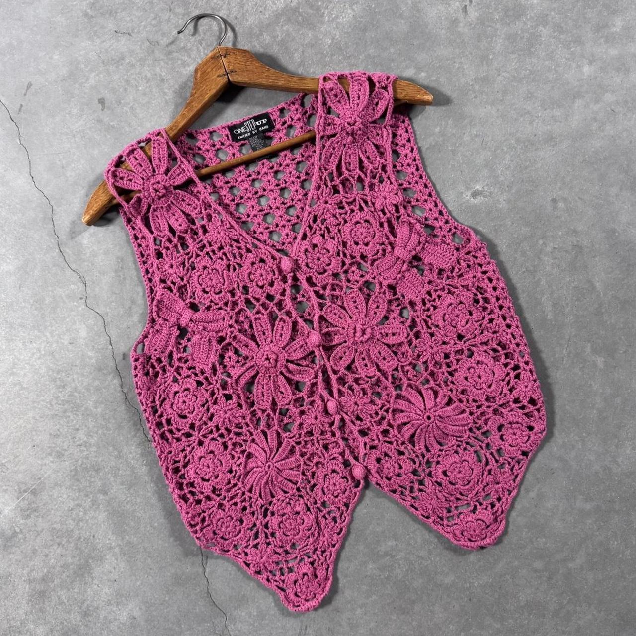 VINTAGE 90S ONE STEP UP PINK CROCHET FLORAL KNIT VEST