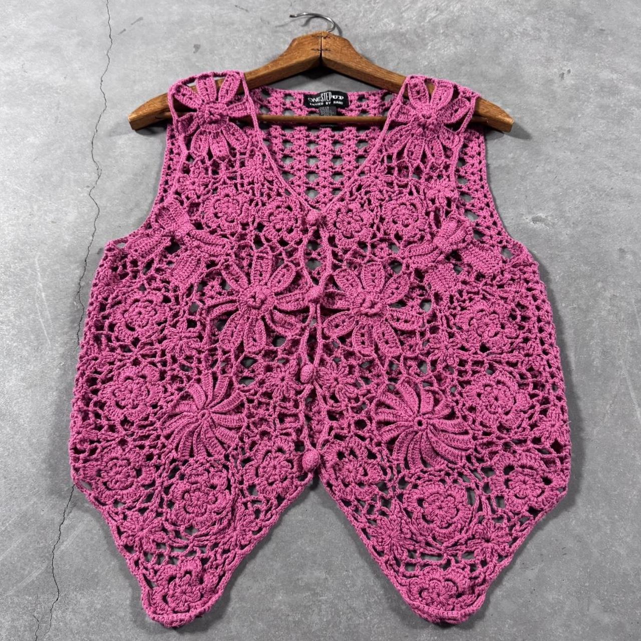 VINTAGE 90S ONE STEP UP PINK CROCHET FLORAL KNIT VEST