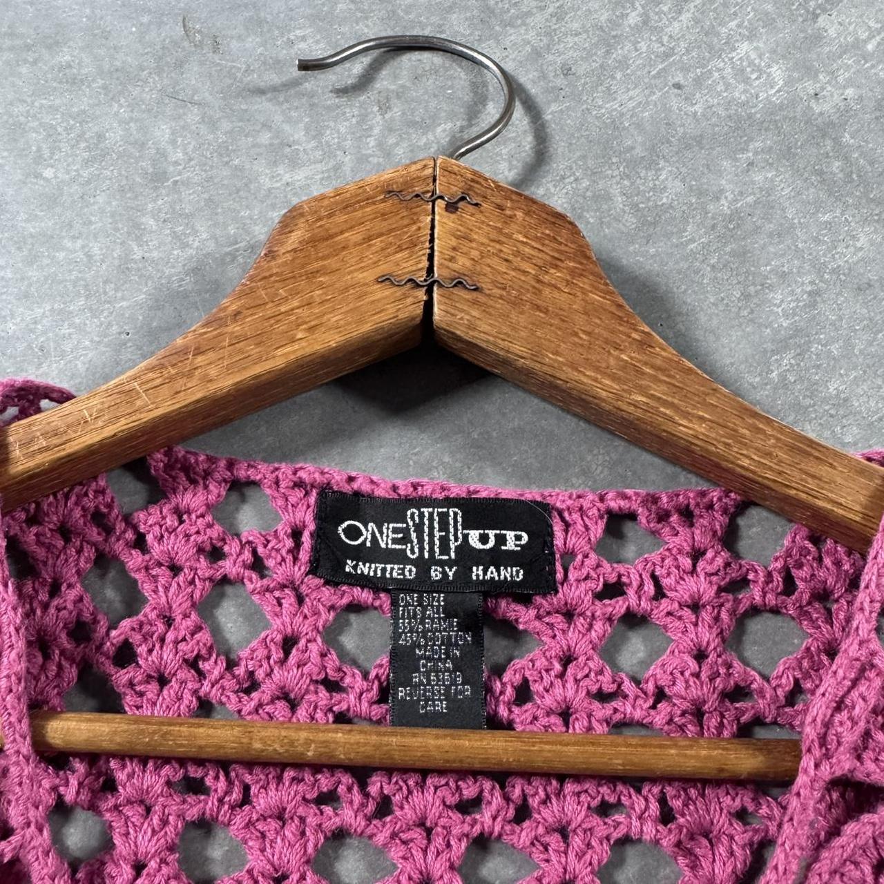 VINTAGE 90S ONE STEP UP PINK CROCHET FLORAL KNIT VEST