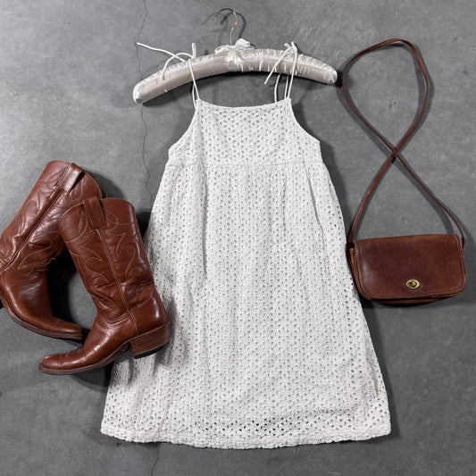VINTAGE GAP MINI WHITE EYELET DRESS 🪽