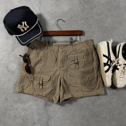 VINTAGE ALLISON BRITTNEY GREEN POCKET SHORTS 🪻