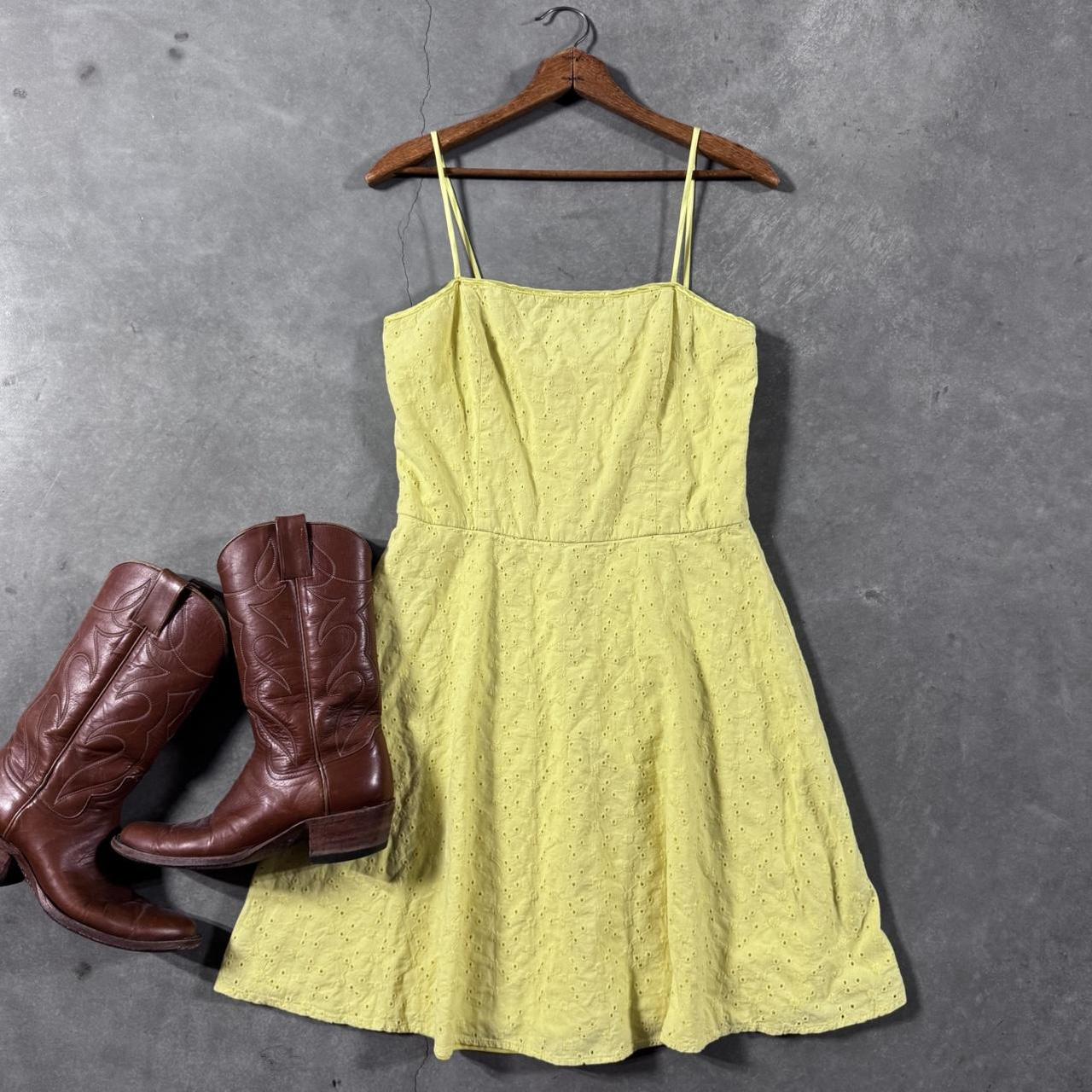 VINTAGE 90S STEPPIN OUT YELLOW EYELET MINI DRESS 🌻