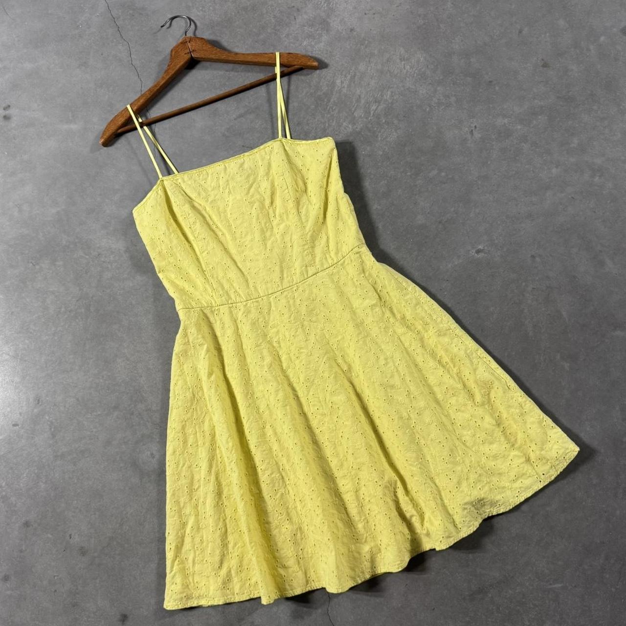 VINTAGE 90S STEPPIN OUT YELLOW EYELET MINI DRESS 🌻