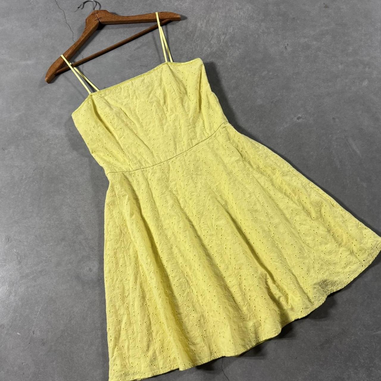 VINTAGE 90S STEPPIN OUT YELLOW EYELET MINI DRESS 🌻