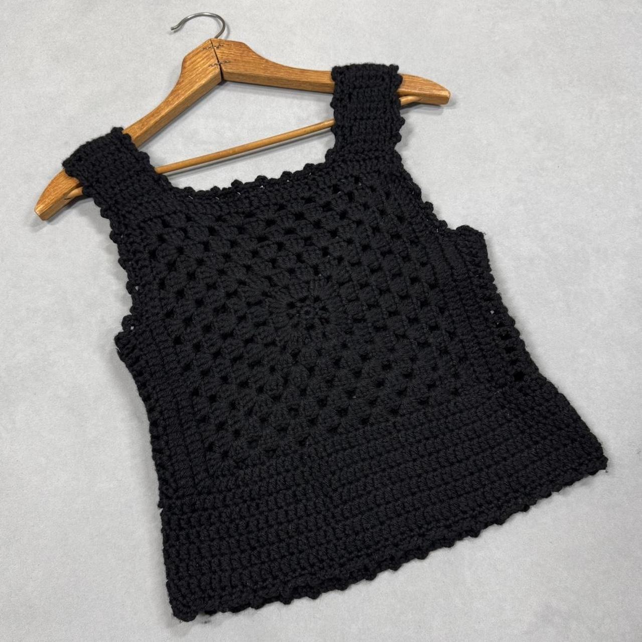 VINTAGE HANDMADE CROCHET KNITTED TANK TOP 🖤