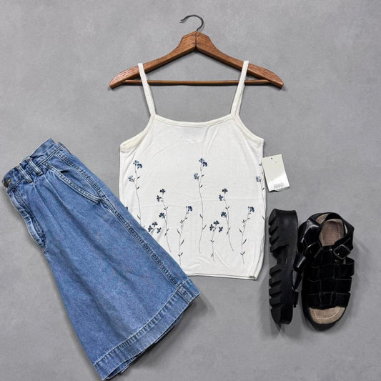 VINTAGE XHILARATION FLORAL SWEATER TANK 🪻