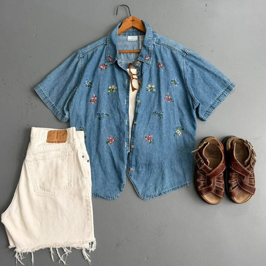 VINTAGE DENIM SHORT SLEEVE FLORAL BUTTON DOWN