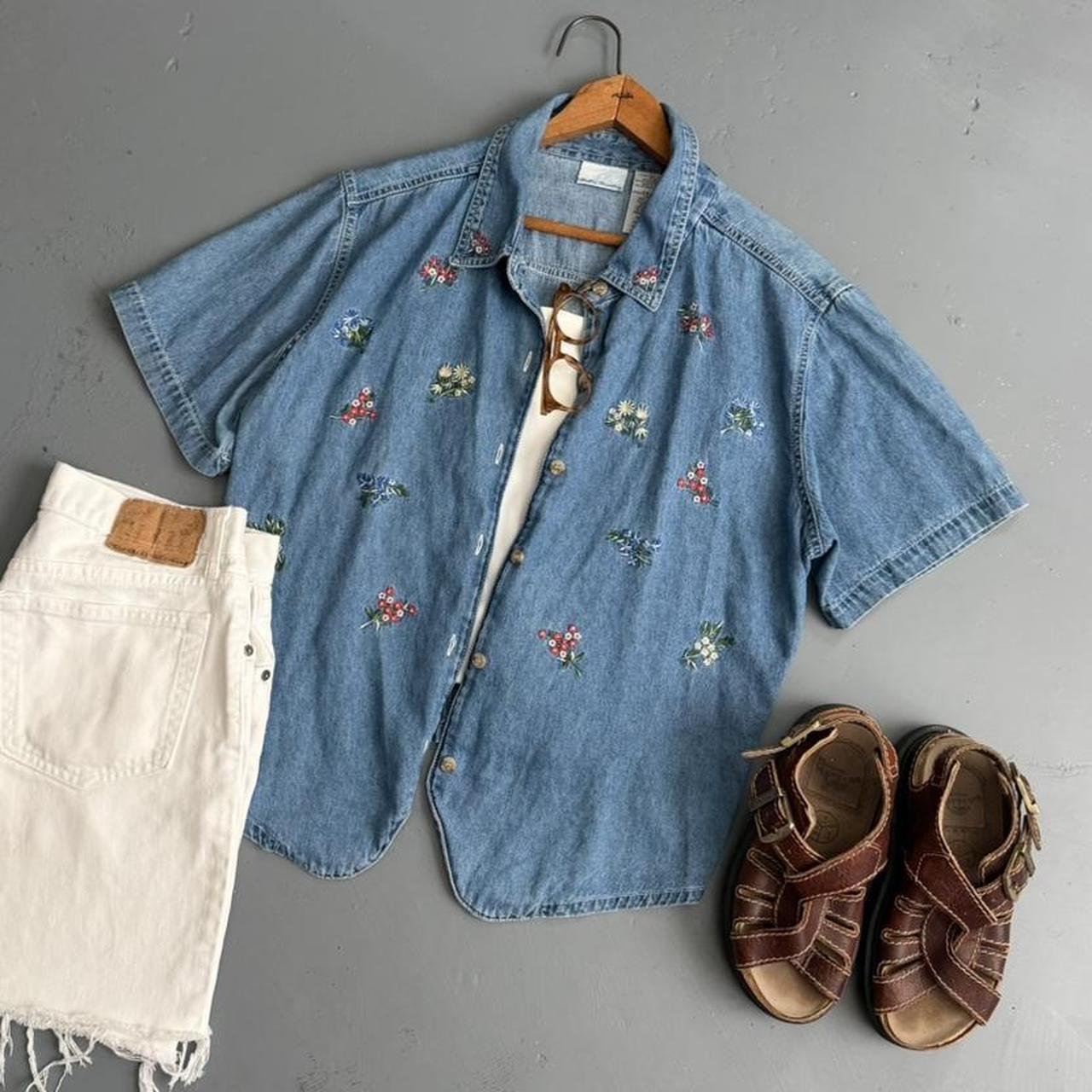 VINTAGE DENIM SHORT SLEEVE FLORAL BUTTON DOWN