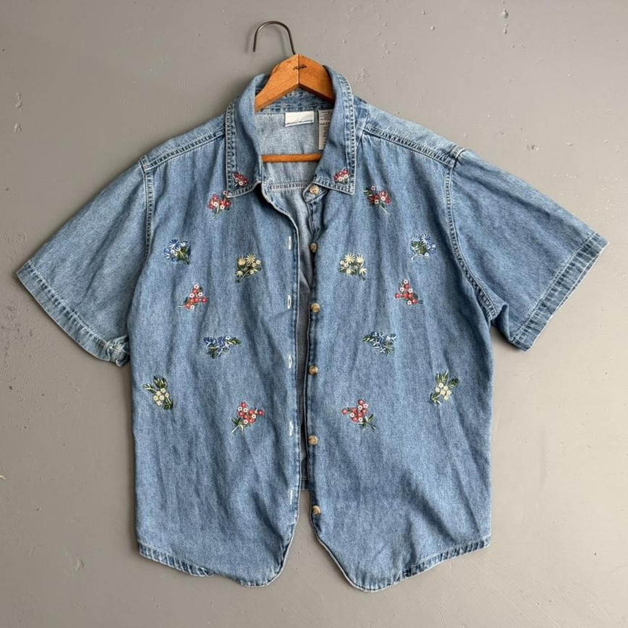 VINTAGE DENIM SHORT SLEEVE FLORAL BUTTON DOWN