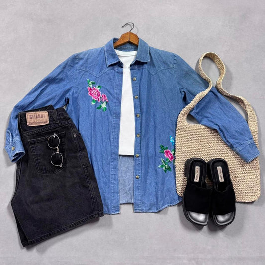 VINTAGE COLDWATER CREEK DENIM FLORAL EMBROIDERED BUTTON UP