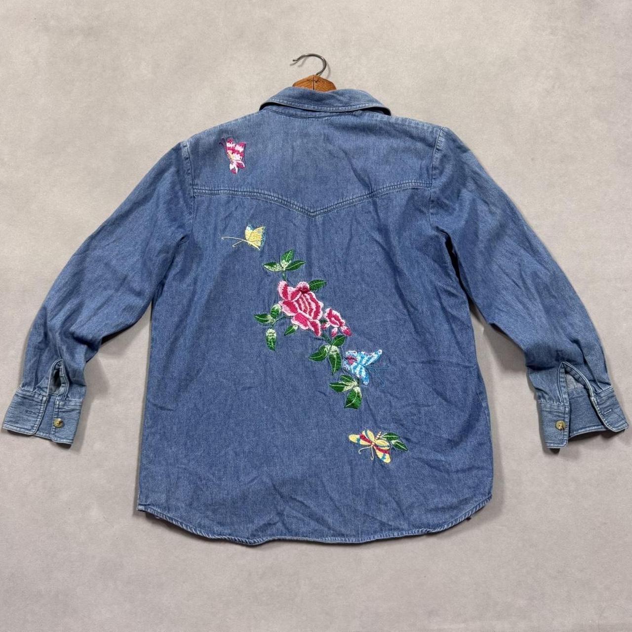 VINTAGE COLDWATER CREEK DENIM FLORAL EMBROIDERED BUTTON UP