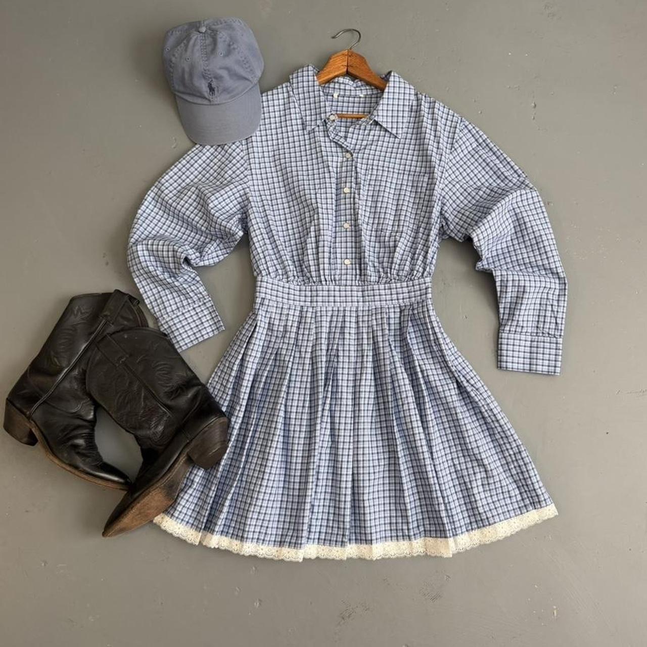 VINTAGE BLUE AND WHITE GINGHAM LONG SLEEVE WESTERN DRESS 🌻