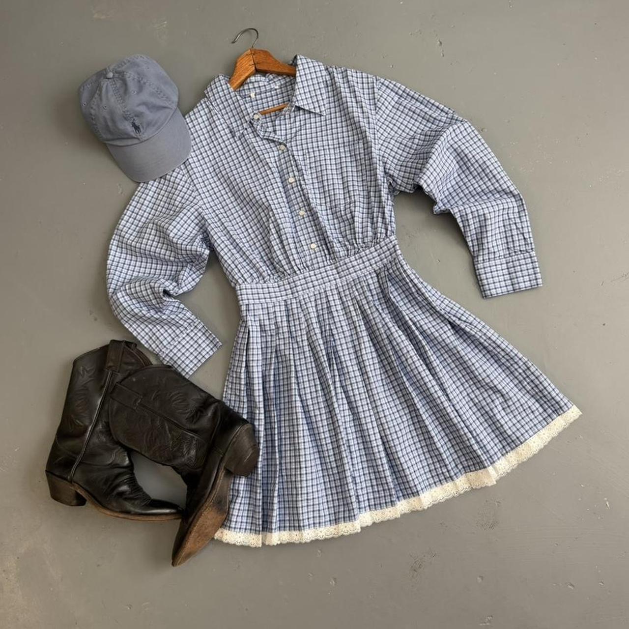 VINTAGE BLUE AND WHITE GINGHAM LONG SLEEVE WESTERN DRESS 🌻