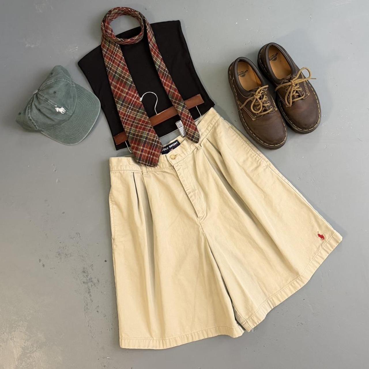 VINTAGE 90S RALPH LAUREN BEIGE SHORTS