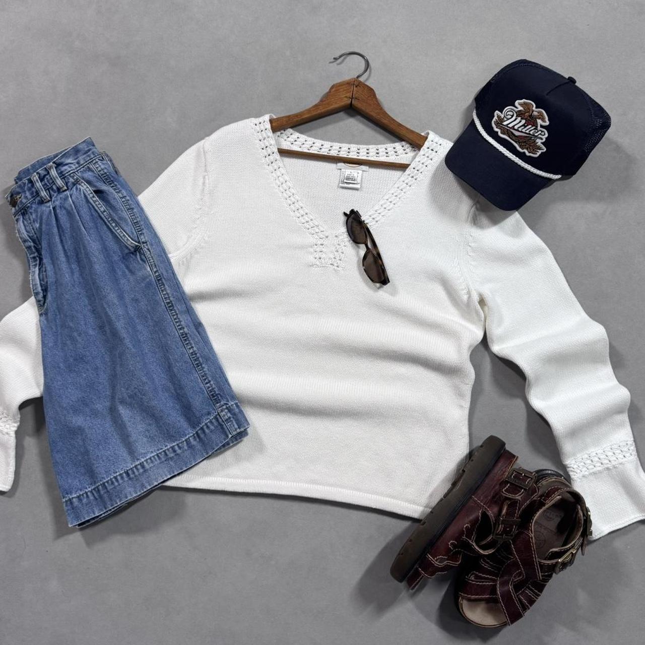 VINTAGE 90S TALBOTS WHITE BELL SLEEVE SWEATER 🌿
