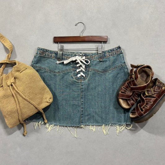 VINTAGE 90S FADED GLORY MINI TIE SKIRT 🌿
