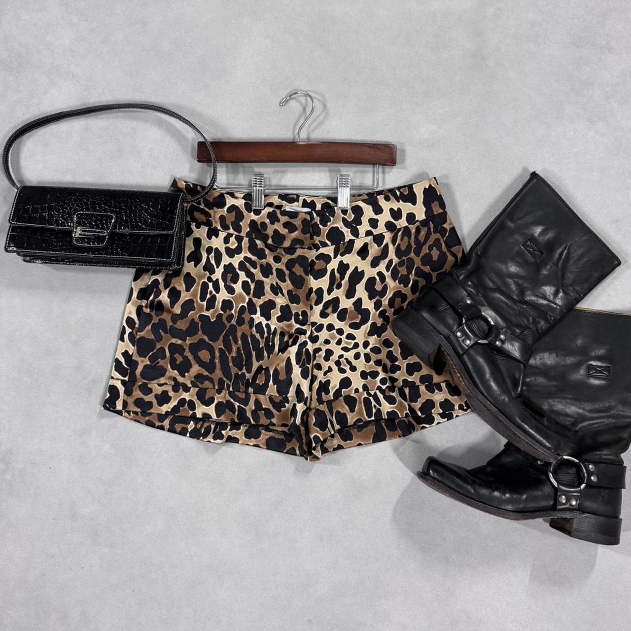 VINTAGE 90S CACHE SILK ANIMAL PRINT SHORTS 🐆