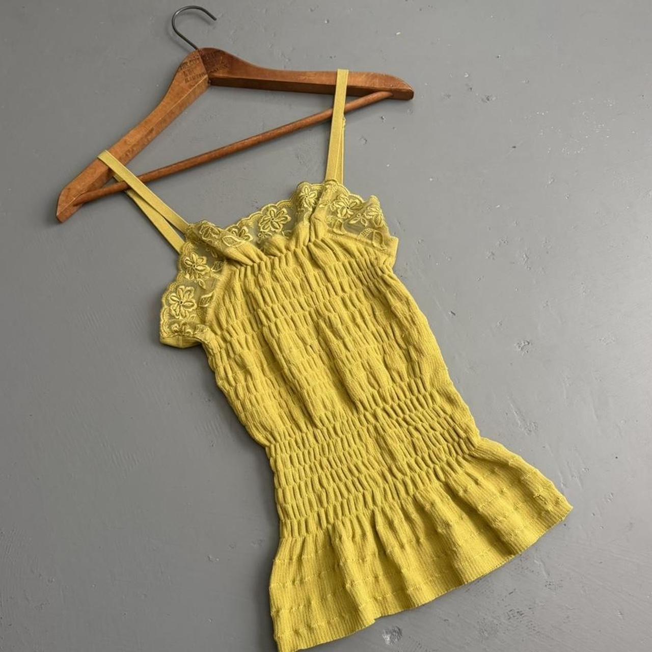 VINTAGE 90S CHARTREUSE TIGHT TANK TOP 🥑
