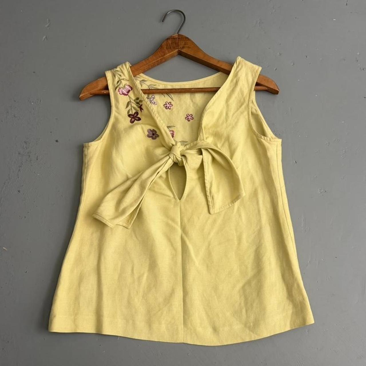 VINTAGE GREEN TIE IN THE BACK LINEN TOP W/ FLORAL EMBROIDERY