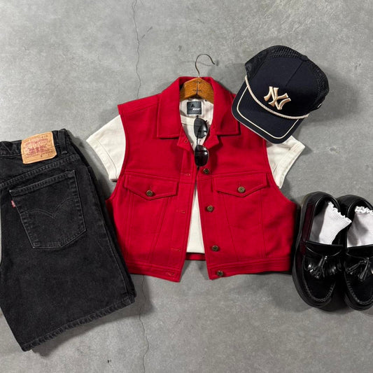 VINTAGE LIZ CLAIBORNE RED VEST 🌼