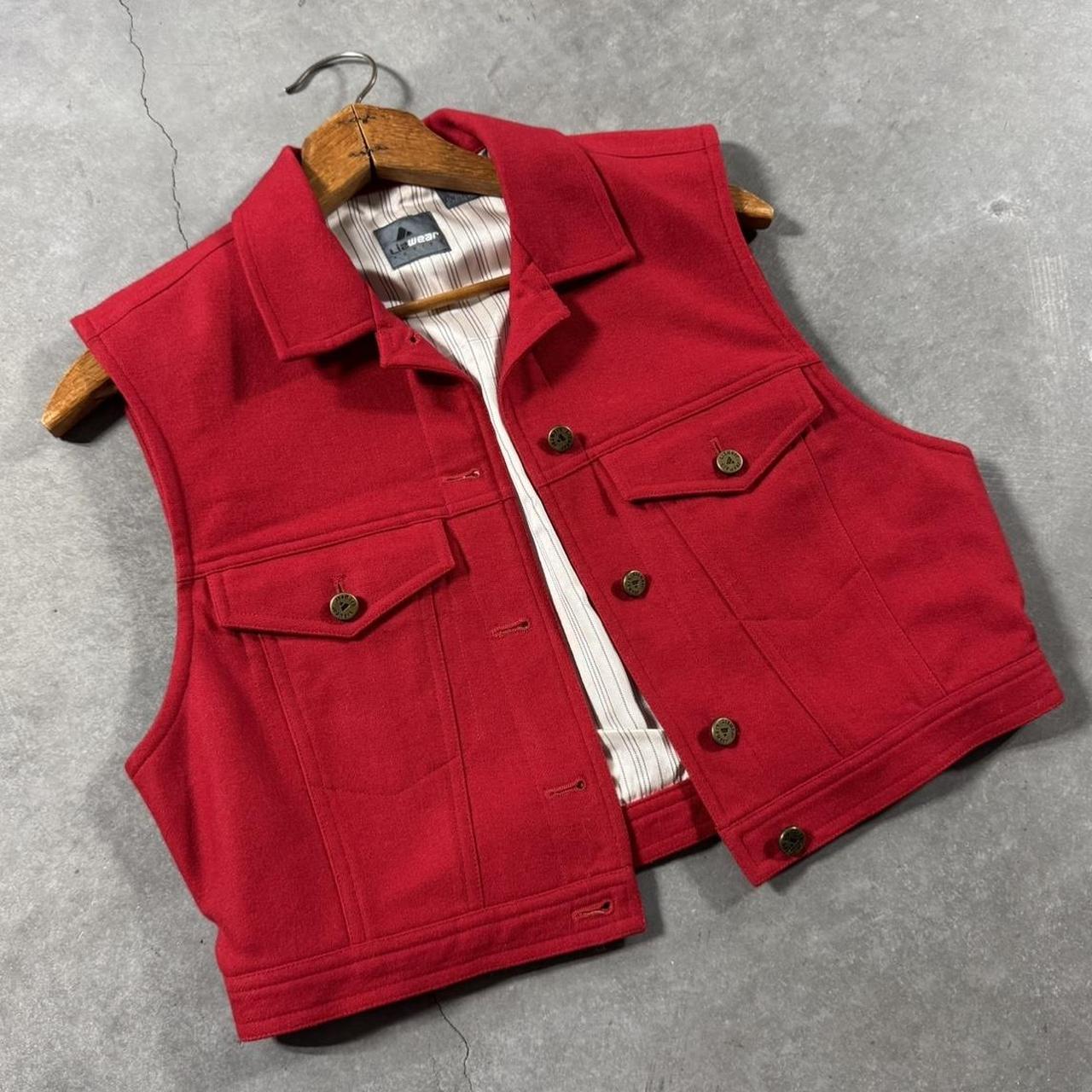 VINTAGE LIZ CLAIBORNE RED VEST 🌼