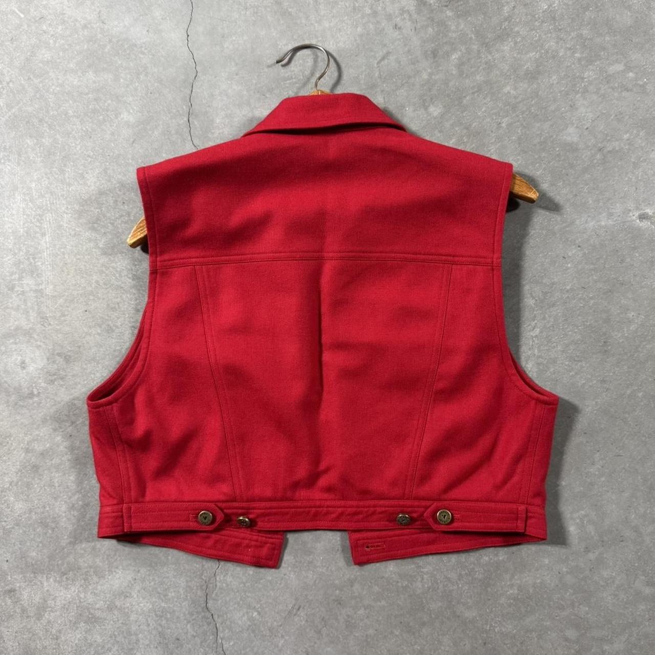 VINTAGE LIZ CLAIBORNE RED VEST 🌼