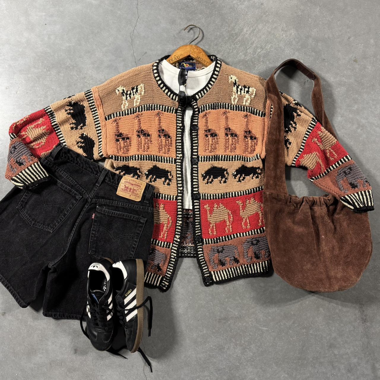 VINTAGE 1990S KNITTED BY HAND ANIMAL CHUNKY CARDIGAN 🐘🐫🦒🦙🐂