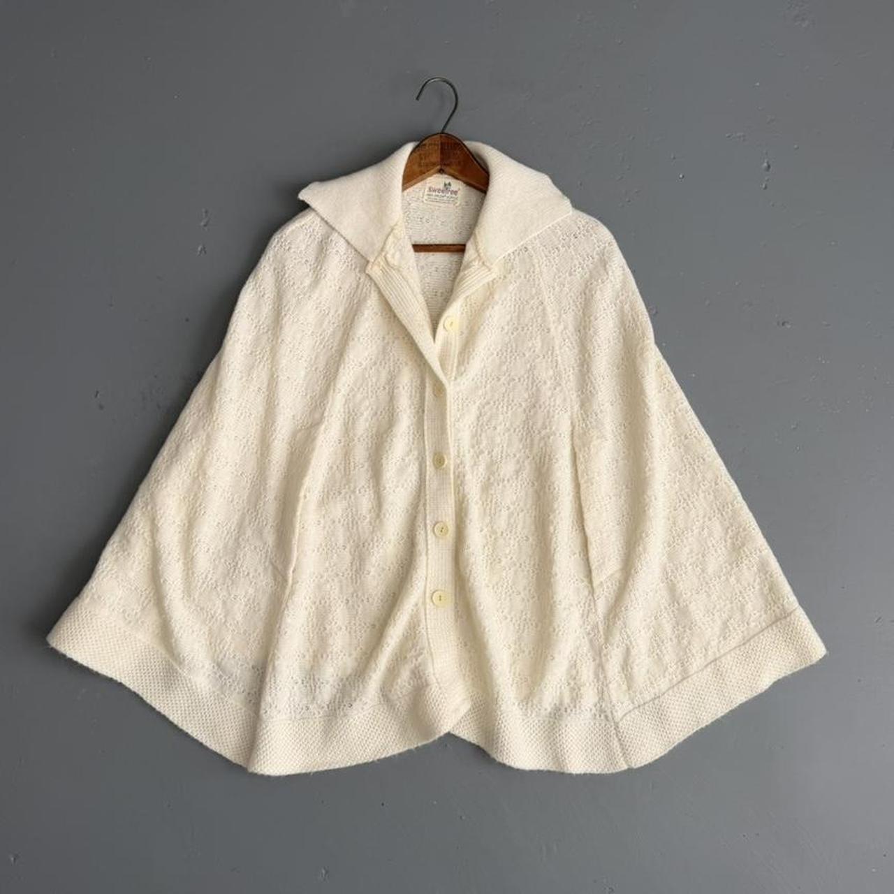 VINTAGE 90S SWEET TREE CREAM PONCHO 🌲