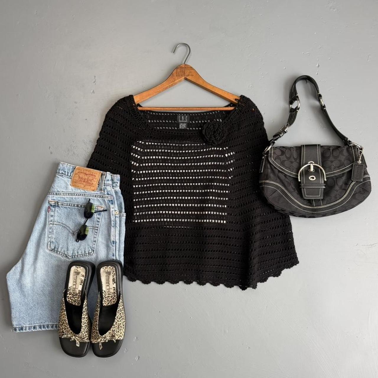 VINTAGE INC BLACK FLOWER PONCHO