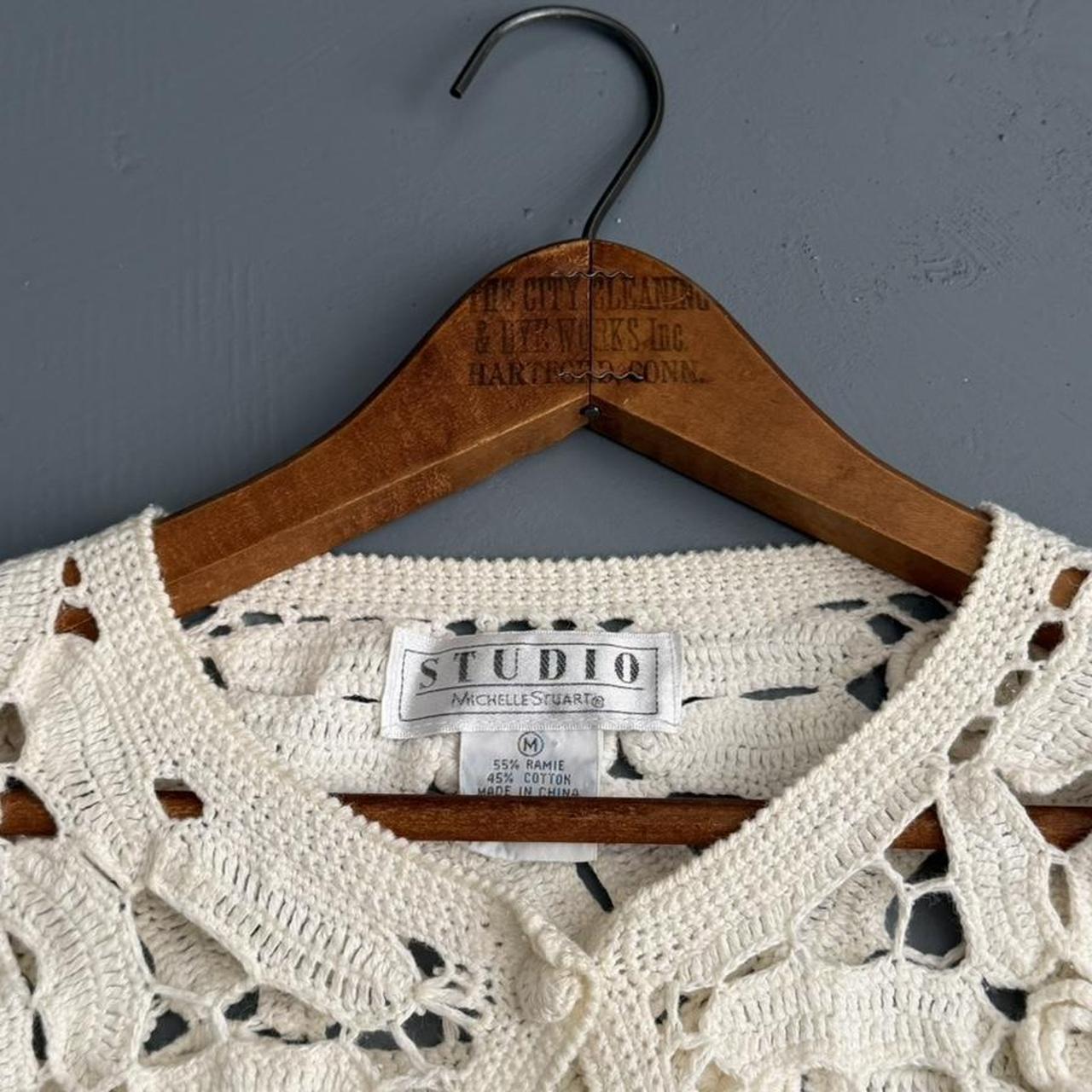 VINTAGE 90S STUDIO FLORAL CROCHET KNITTED CARDIGAN