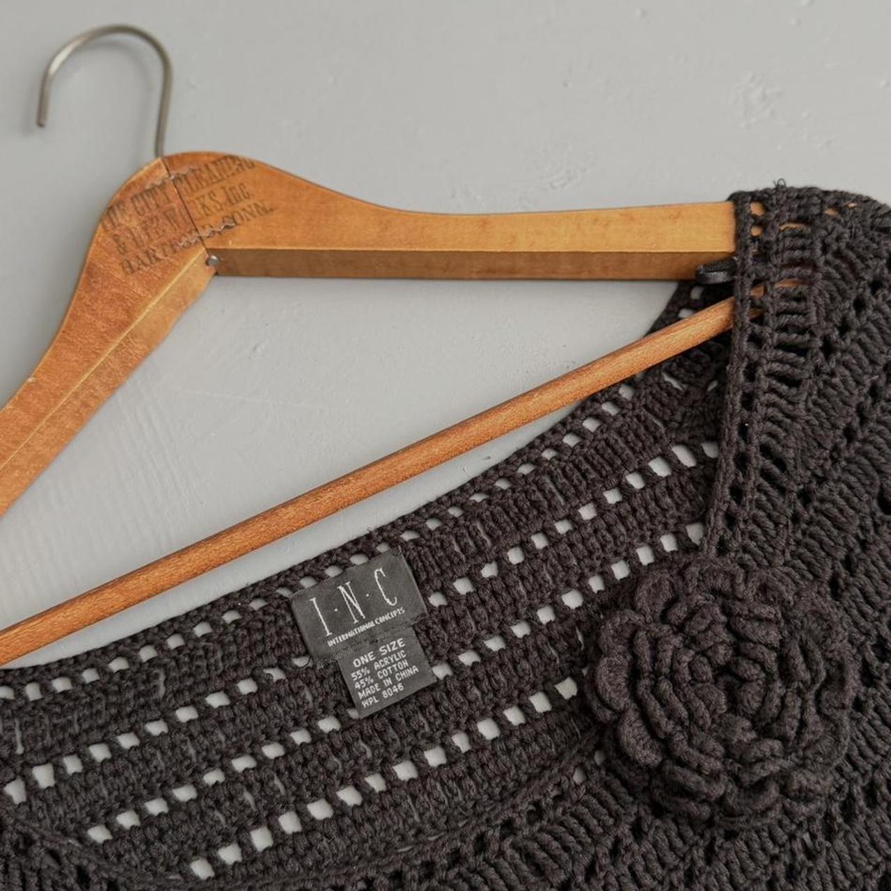 VINTAGE INC BLACK FLOWER PONCHO