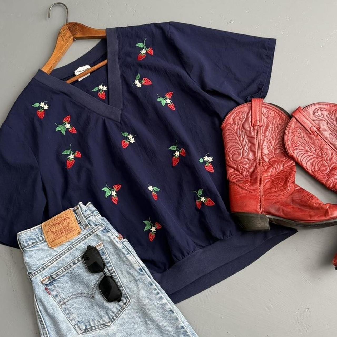 VINTAGE BONWORTH STRAWBERRY TOP 🍓